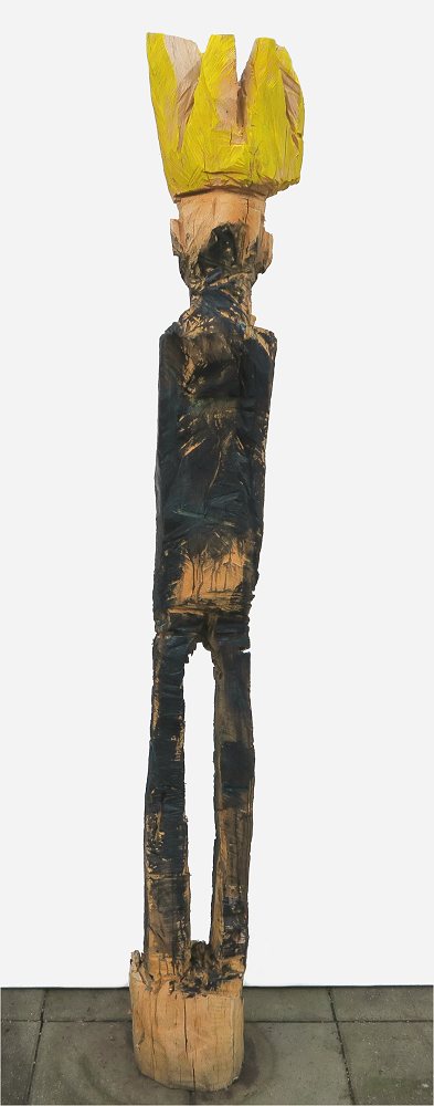 Holzskulptur König schlanke Figur mit Krone Kettensägenarbeit Motorsägenarbeit